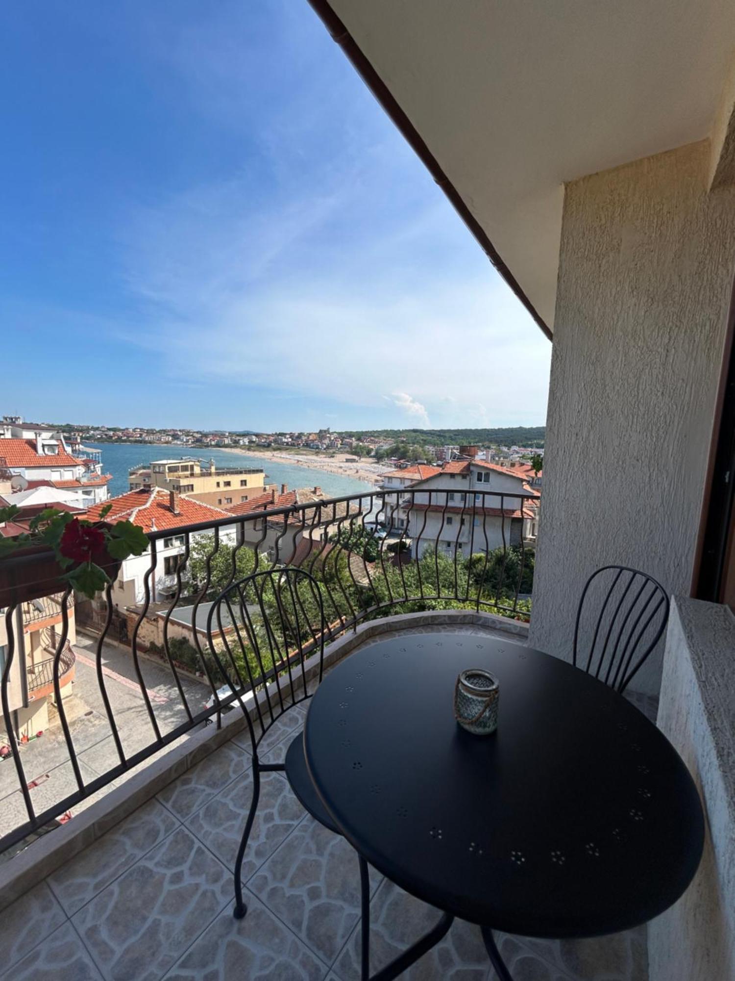 Kalina Guest Rooms Sozopol Bagian luar foto