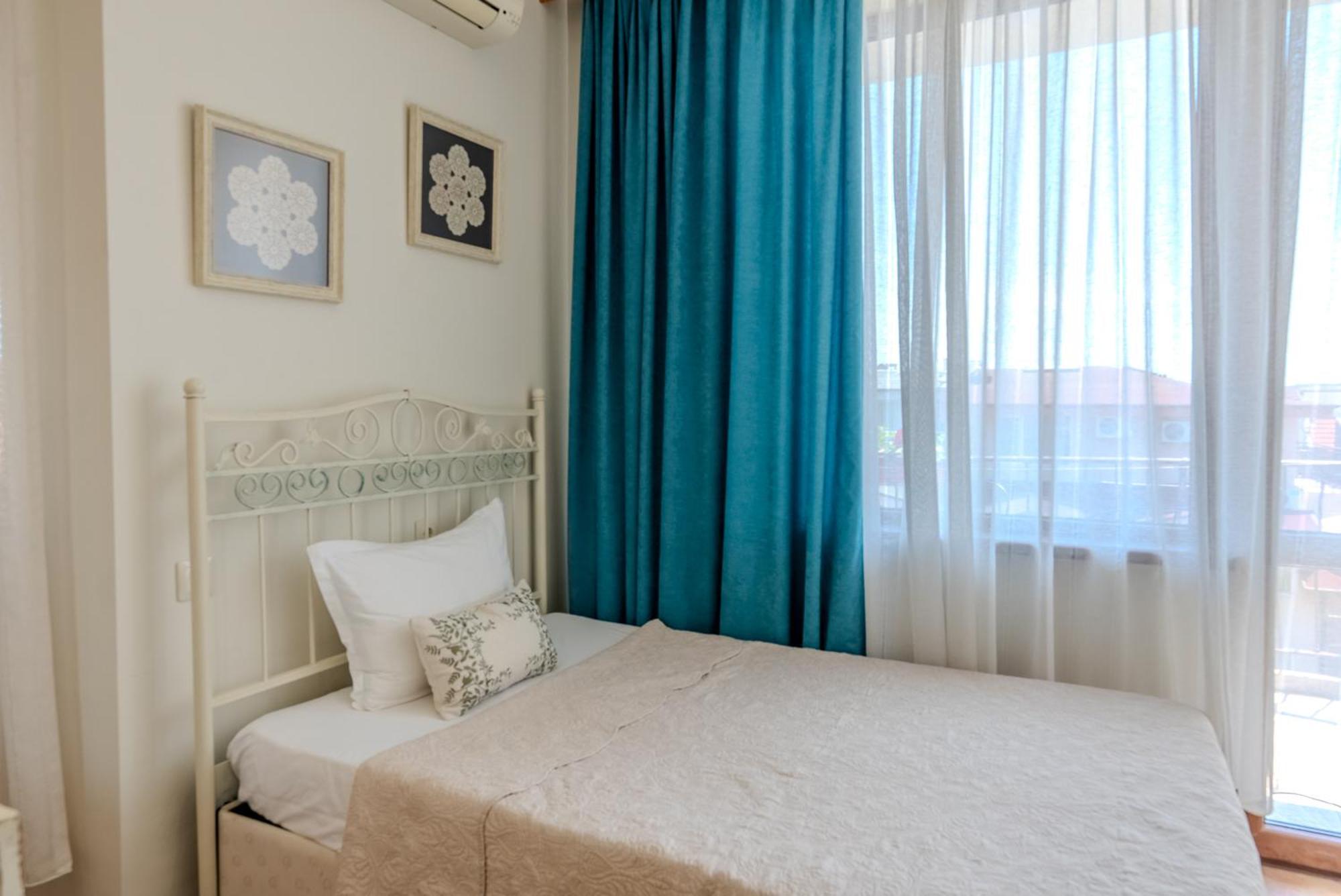 Kalina Guest Rooms Sozopol Bagian luar foto