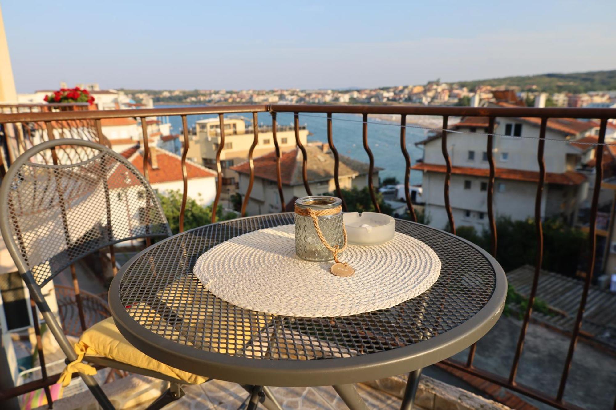 Kalina Guest Rooms Sozopol Bagian luar foto