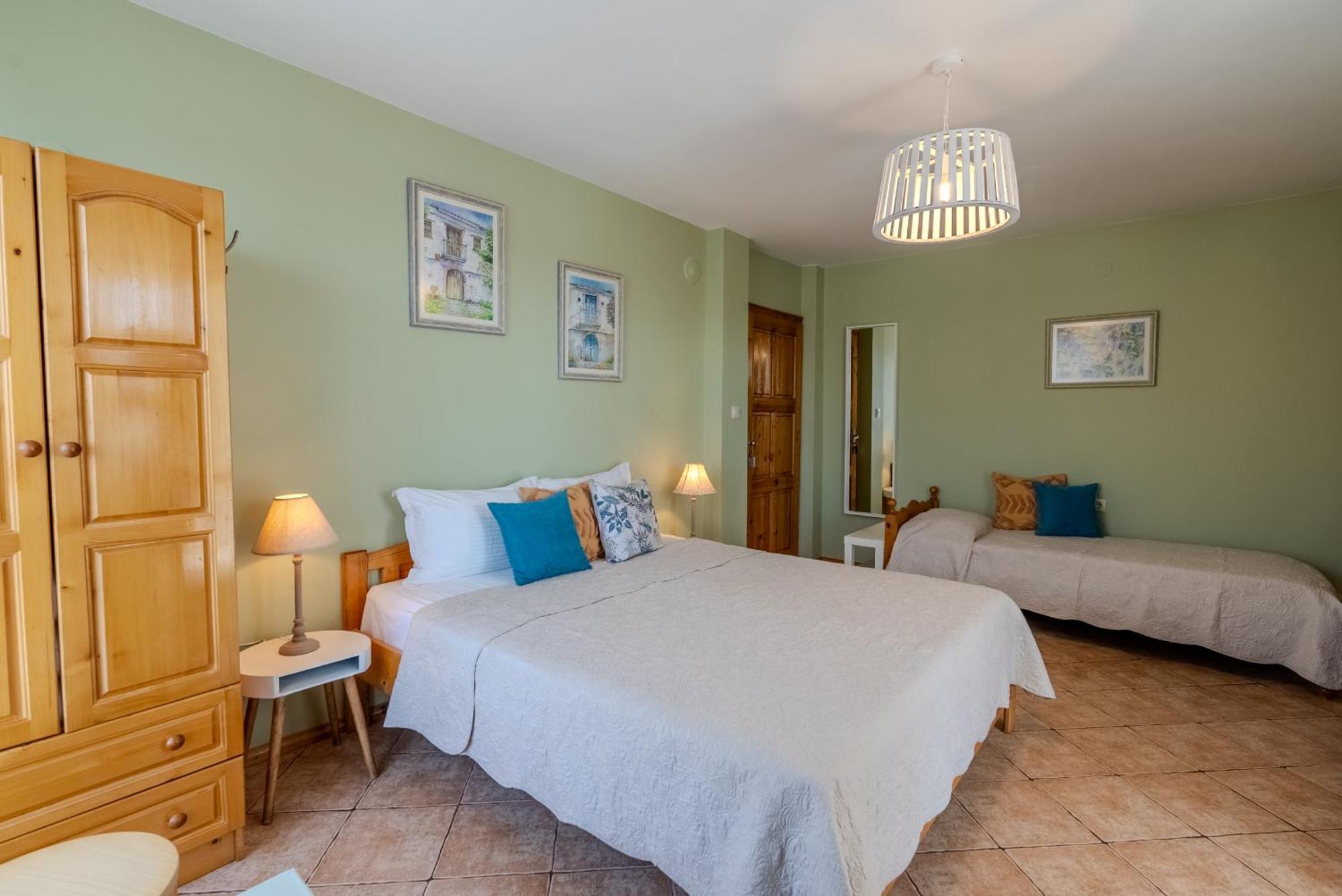Kalina Guest Rooms Sozopol Bagian luar foto