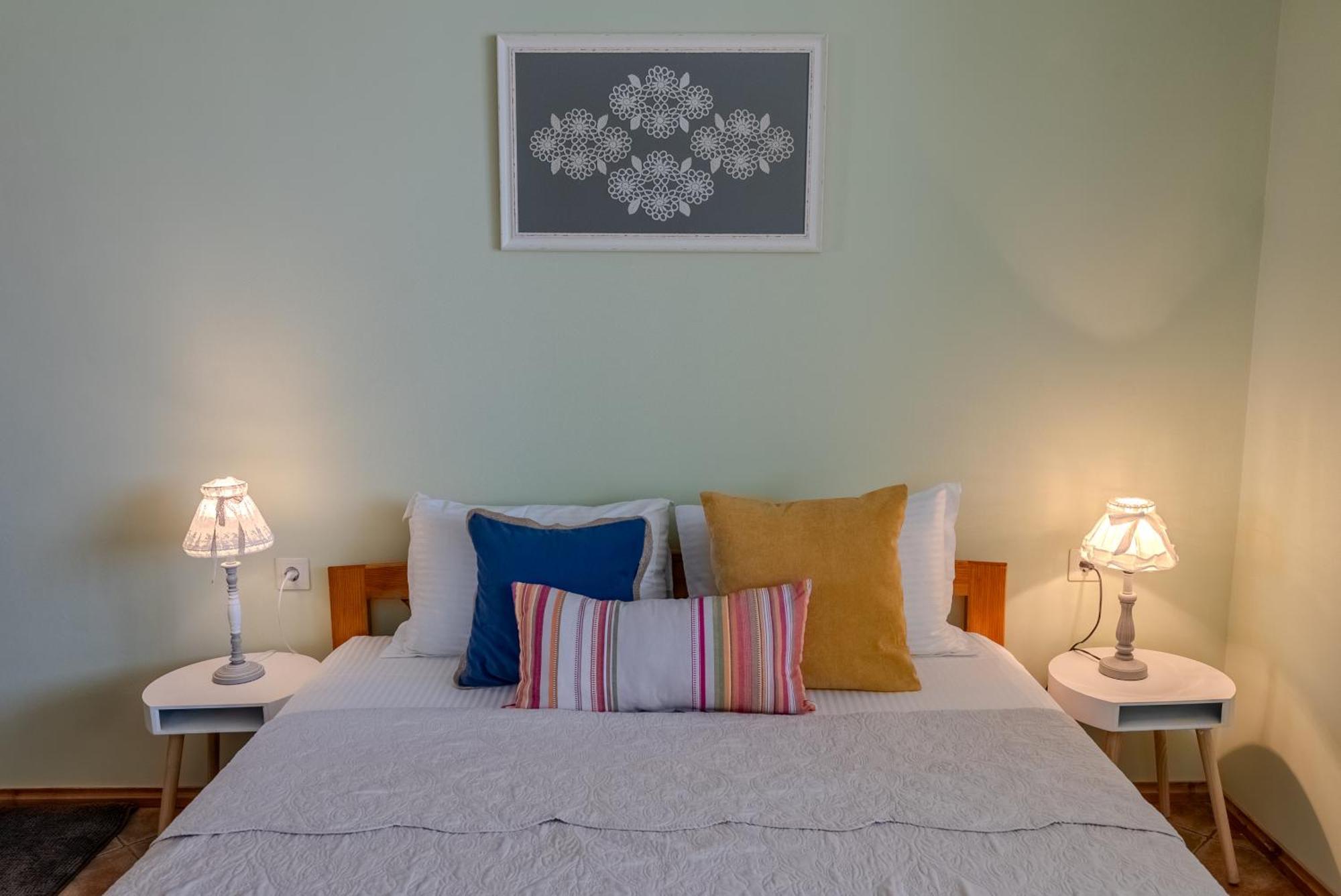 Kalina Guest Rooms Sozopol Bagian luar foto