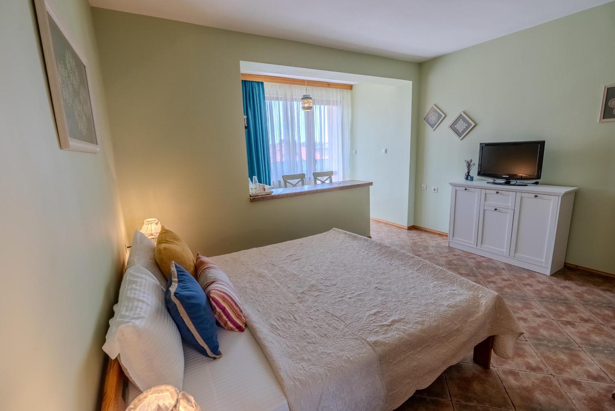 Kalina Guest Rooms Sozopol Bagian luar foto