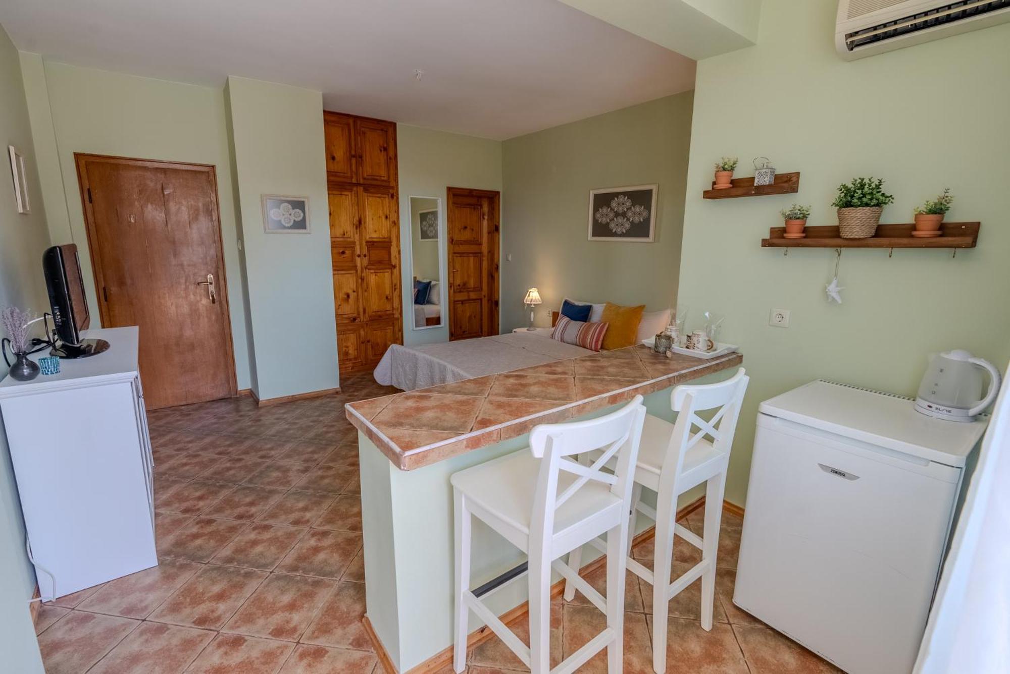 Kalina Guest Rooms Sozopol Bagian luar foto