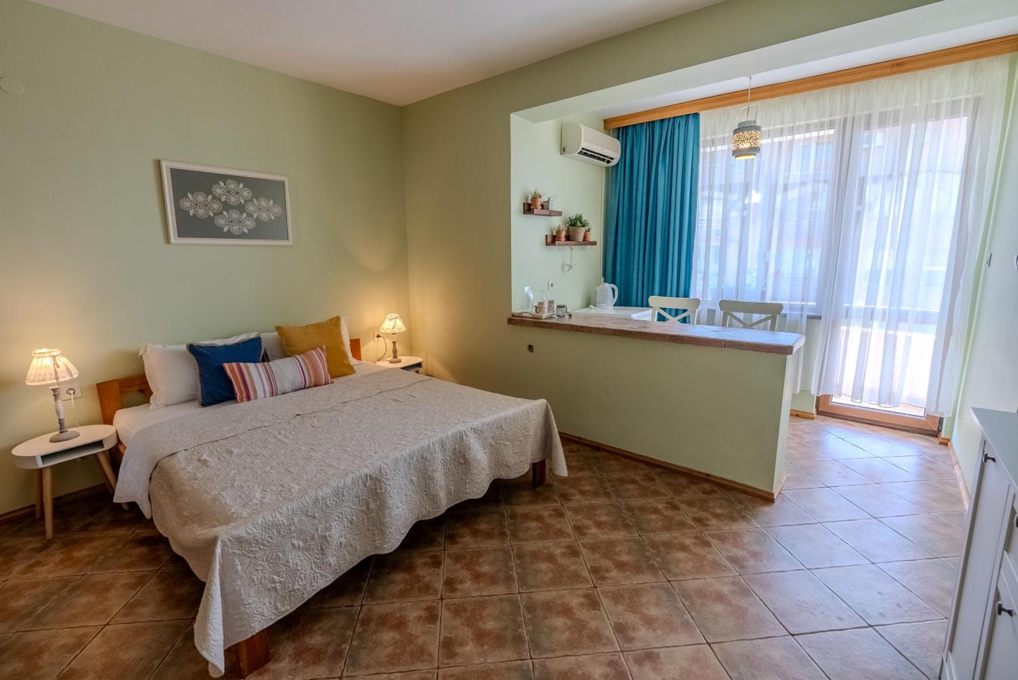 Kalina Guest Rooms Sozopol Bagian luar foto