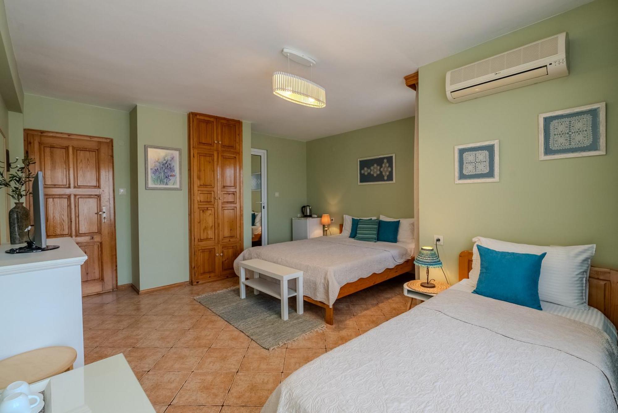 Kalina Guest Rooms Sozopol Bagian luar foto