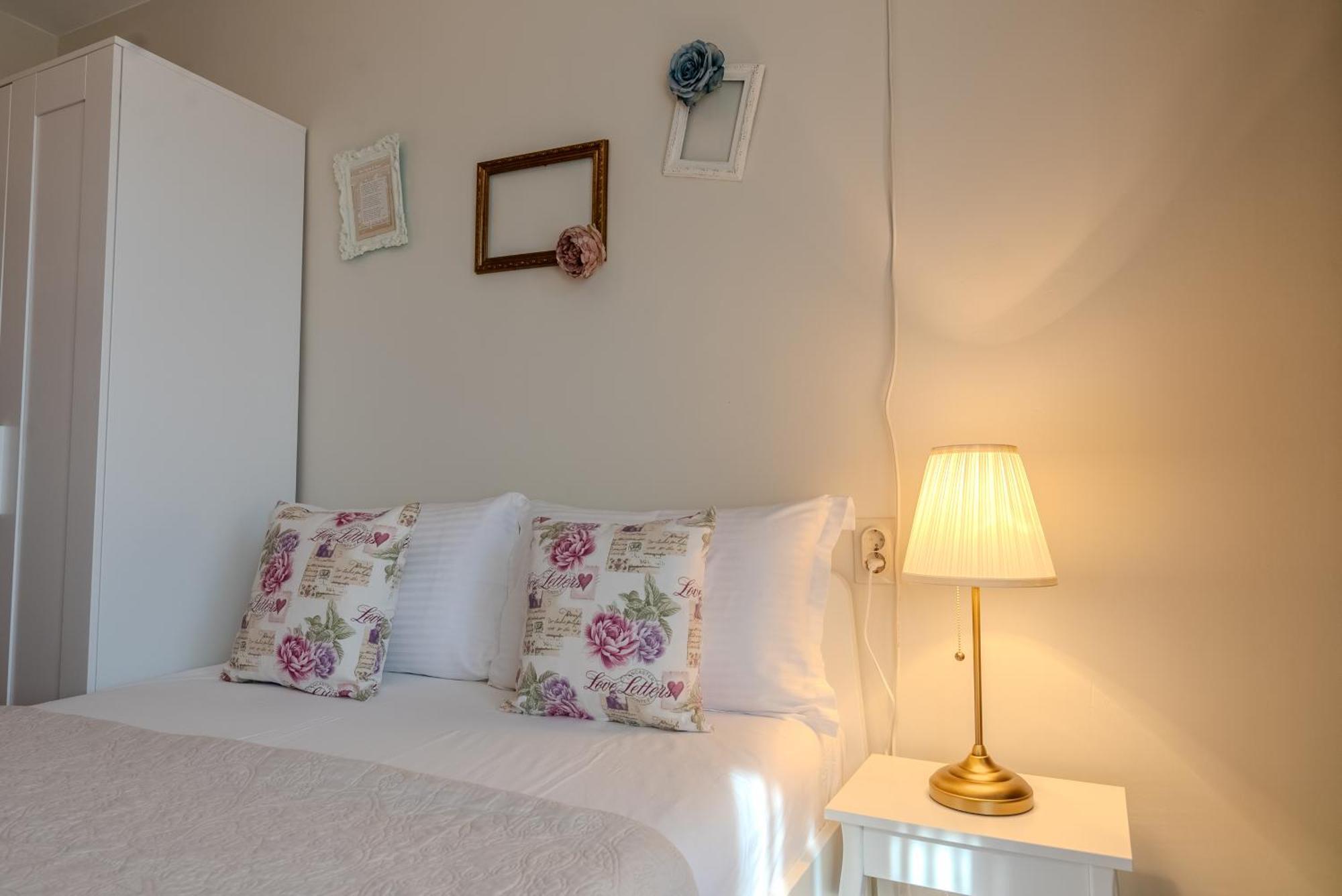 Kalina Guest Rooms Sozopol Bagian luar foto